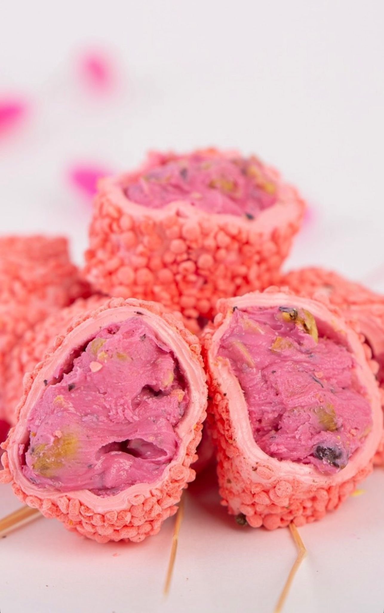 Gül aromalı lokum, pembe kaplama